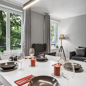 https://traumhafte-wohnung-mitten-in-charlottenburg.find-berlin-hotels.com